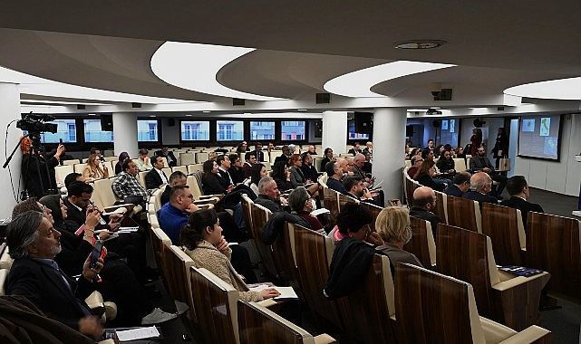 Başkan Köymen, 7. Ulusal Yerel Yönetimler Sempozyumu’nda Deneyimlerini Paylaştı