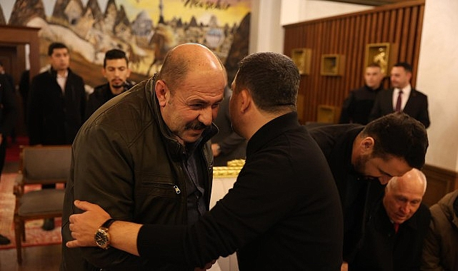 Başkan Rasim Arı, Nevşehirli Vatandaşların Taleplerini Başkanlık Makamında Dinledi