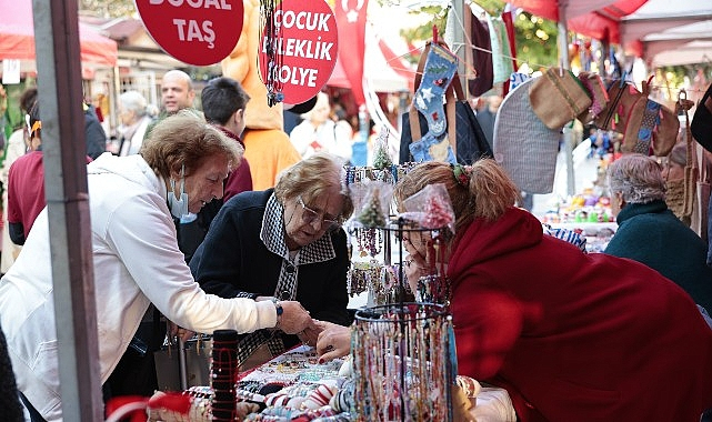 Konak'ta Yeni Yıl El Emeği Kermesi Başladı