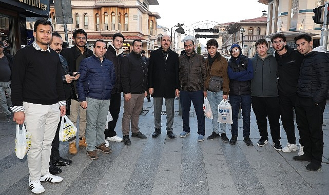 Başkan Altay, Şeb-i Arus Etkinlikleri Kapsamında Konya’ya Gelen Misafirler ve Esnafla Buluştu