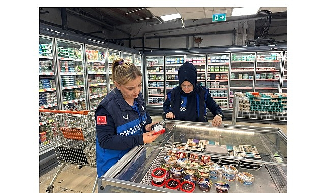 Kocaeli Zabıtası Yılbaşı Öncesi Market Denetimlerini Artırdı