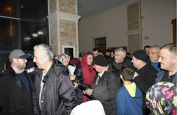 Belediye Başkanı Nergiz Karaağaçlı Öztürk, Regaip Kandili'nde Hemşehrileriyle Buluştu