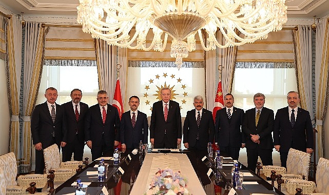 Cumhurbaşkanı Erdoğan, Kocaeli Heyetini Vahdettin Köşkü’nde Ağırladı