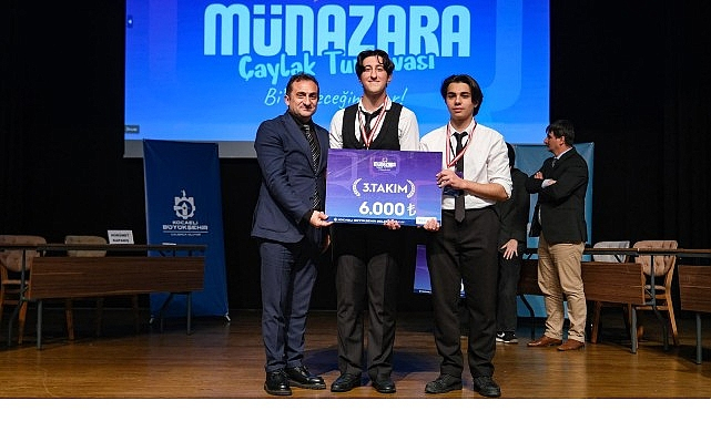 Kocaeli Liseleri Münazara Çaylak Turnuvası’nda Gençler Yarıştı