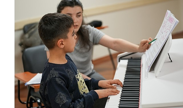 Maltepe'de Kültür ve Sanat Kurslarıyla Sanat Her Yaşa Ulaşıyor