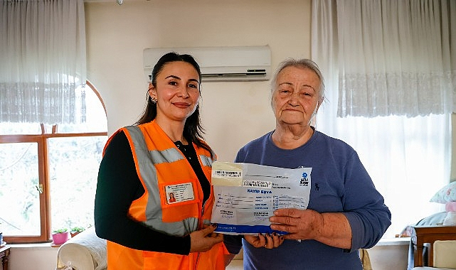 Antalya Büyükşehir Belediyesi Otobüste Unutulan Cüzdanı Sahibine Ulaştırdı