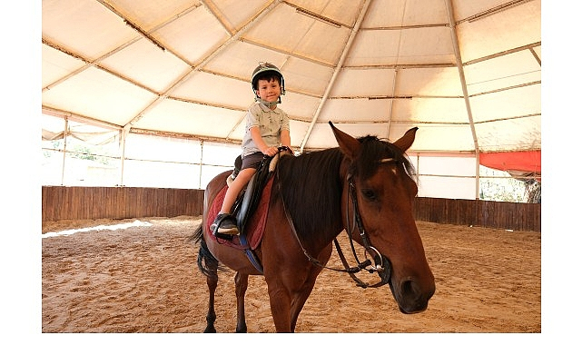 2025 Yılında 6 Bin 789 Çocuğa Ücretsiz Binicilik Eğitimi Verildi