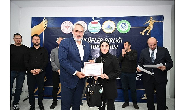 Kartepe'de Sporun Kalbi Başkanlar Kurulu ve İlk Yardım Sertifika Töreninde Attı