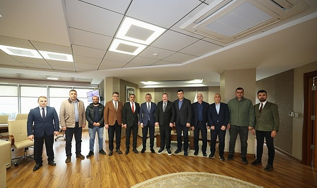 Başkan Büyükakın'ın yoğun ziyaretçi trafiği