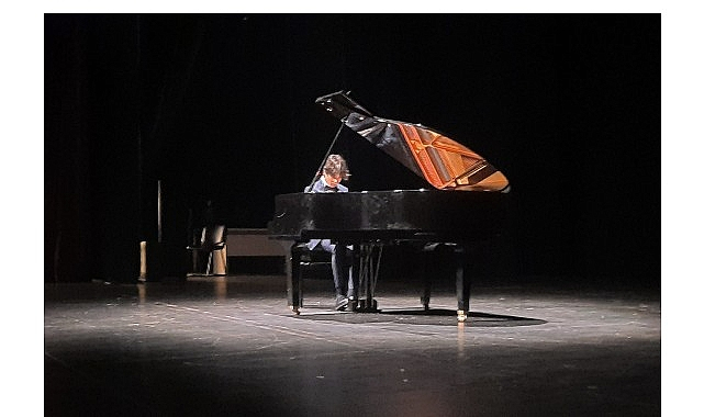 Maltepe Belediyesi, geleceğin parlayan piyanisti Tolga Bilget'i konuk etti