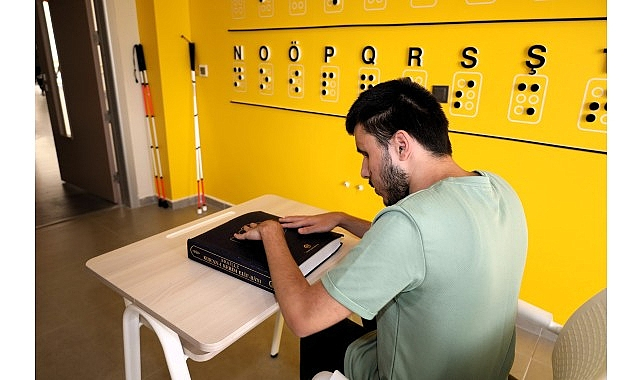 Eren'in hayatı “beyaz baston