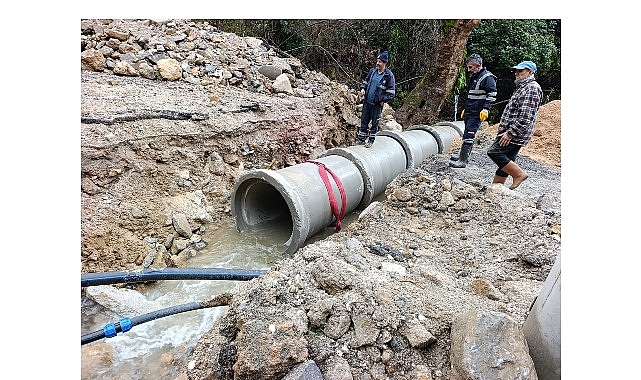 Alanya'da tıkanan menfezler Büyükşehir ekiplerince açıldı