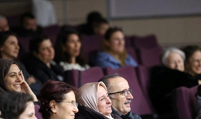 Kartepe'de Tiyatro Akşamı