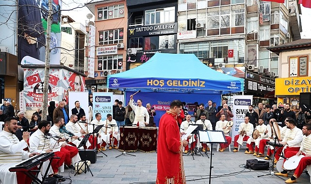 İlahi ezgiler Cumhuriyet Bulvarı'nda yankılandı