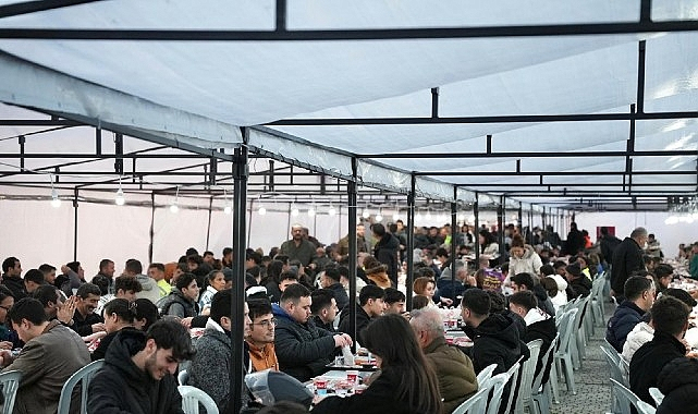 Çeşme'de Ramazan birlikte yaşanıyor: İlk 3 gün yoğun ilgi gördü