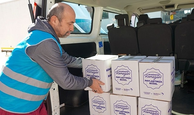 Beylikdüzü Belediyesi Ramazan'da İhtiyaç Sahibi Ailelerin Yanında