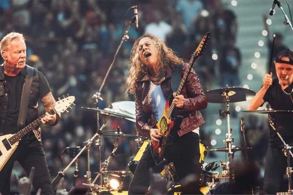 Metallica'nın Yunanistan Konseri Mikro Depreme Yol Açtı